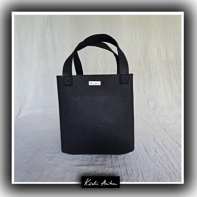 Mazā filca soma melnā krāsā