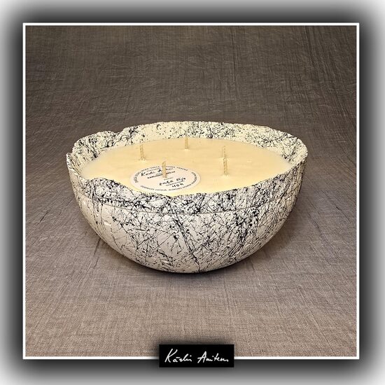 Svece no kolekcijas "Lidojošā krāsa"