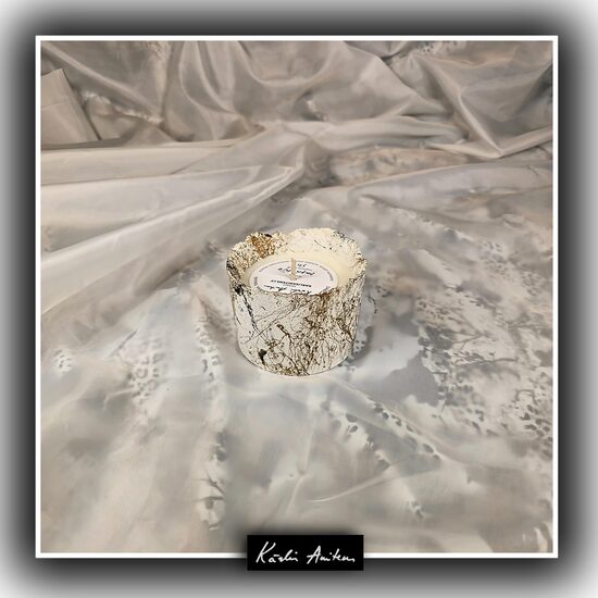 Svece no kolekcijas "Lidojošā krāsa"