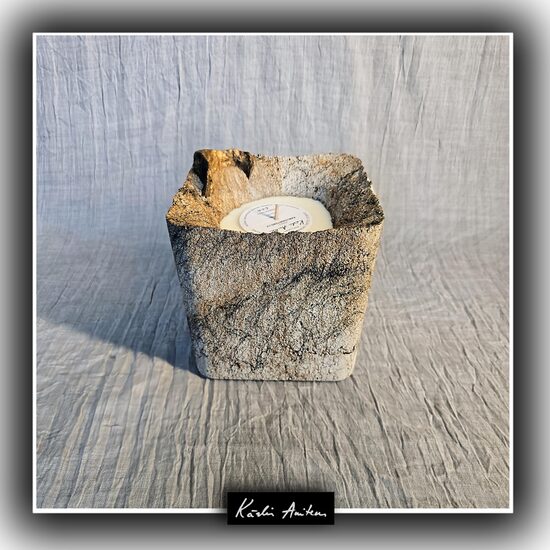 Svece no kolekcijas "Lidojošā krāsa"