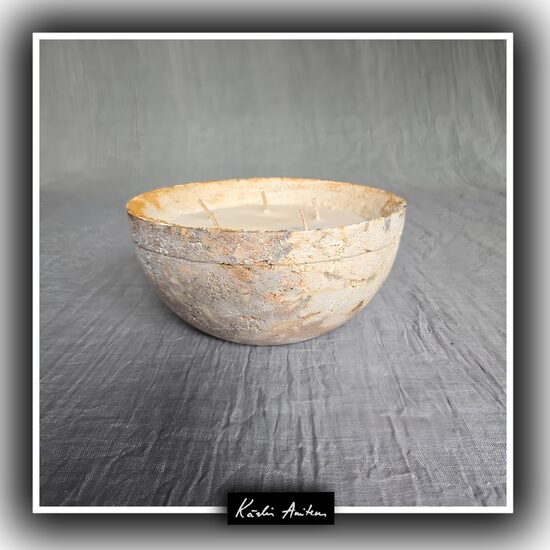 Svece no kolekcijas "Lai krāso daba!"