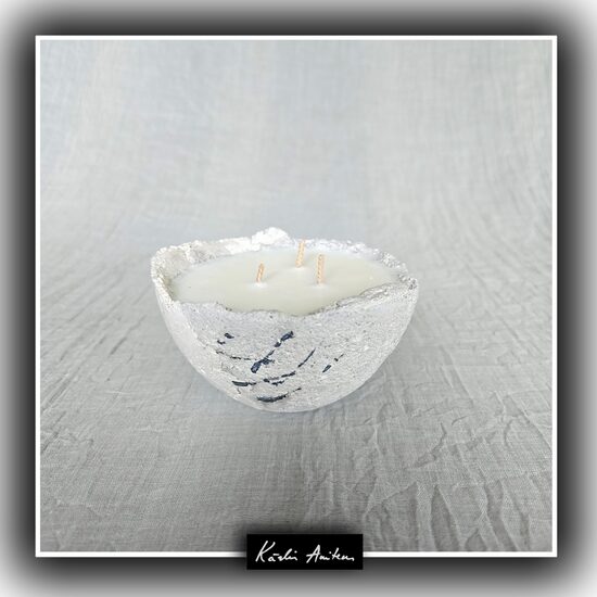 Small Bowl (15 h). Aroma: Lemon and Orange Leaves
