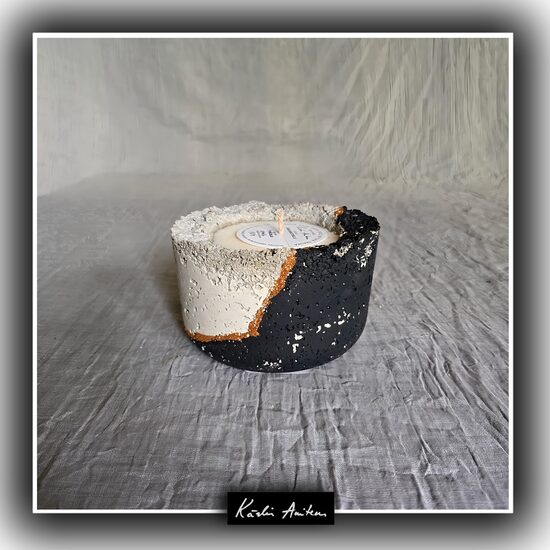 Svece no kolekcijas "Asimetrija"