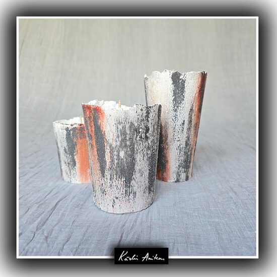 Pearly White Tumblers with Grey and Red Accents. Scent: Peach