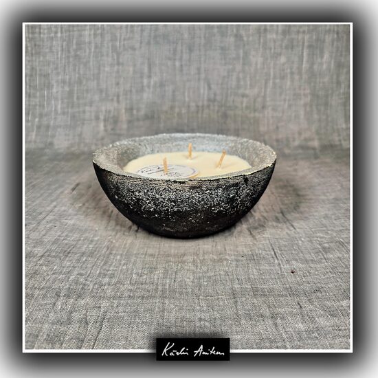 Svece no kolekcijas "Sudrabotais perlamutrs"