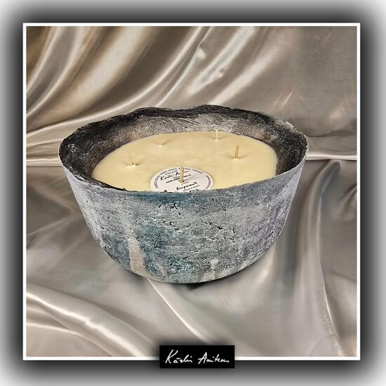 Svece no kolekcijas "Mākslinieka darbgalds"