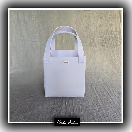 Mazā filca soma baltā krāsā