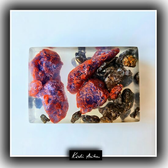 Stone Brotherhood. Scent: Litsea, Acacia
