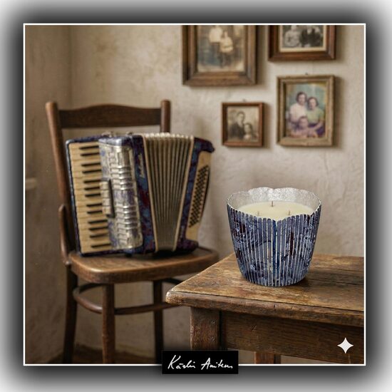 Svece no kolekcijas "Vecais akordeons"