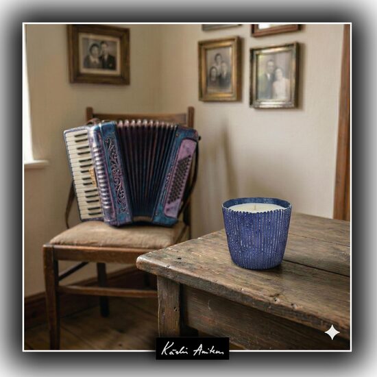 Svece no kolekcijas "Vecais akordeons"