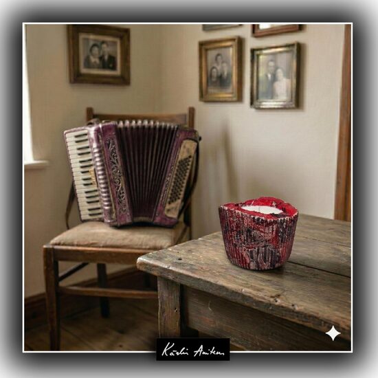 Svece no kolekcijas "Vecais akordeons"